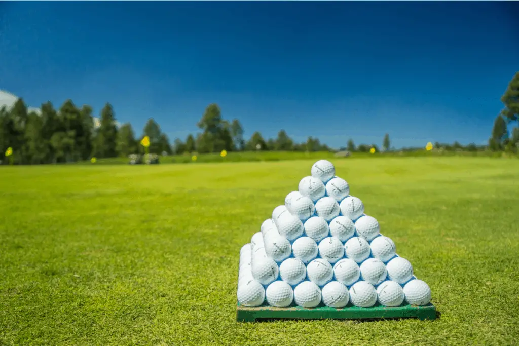 when-should-you-throw-away-golf-balls-5-ways-to-know